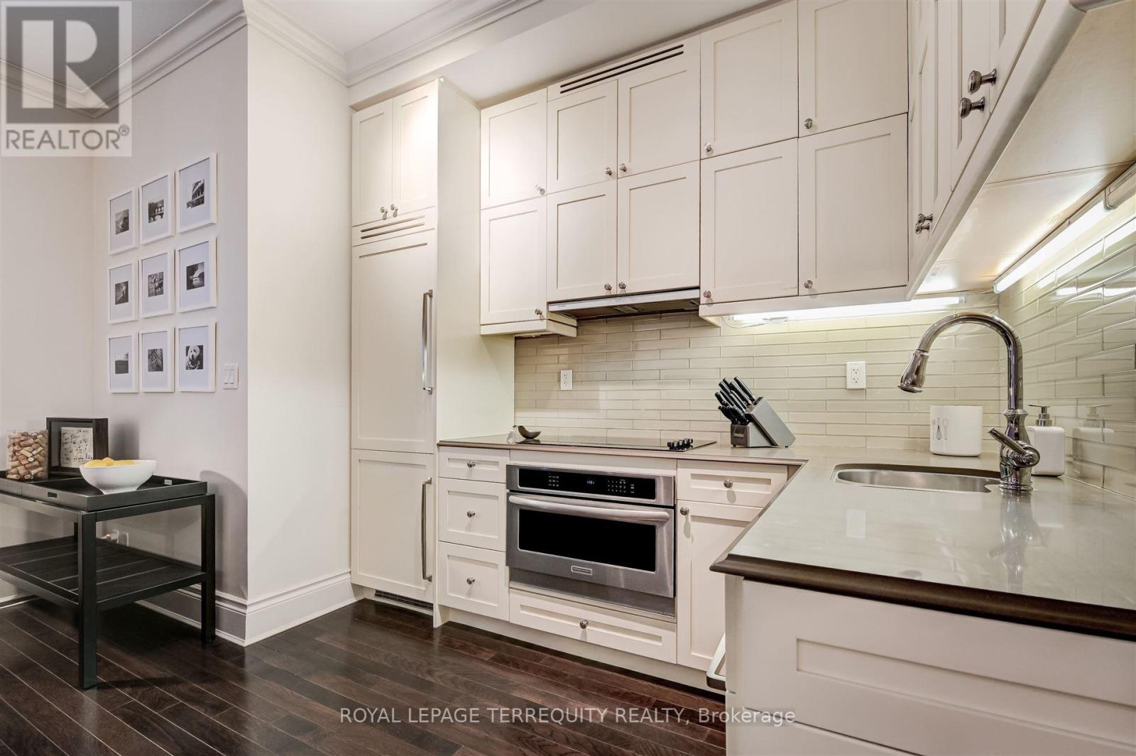 332 - 22 Leader Lane, Toronto, Ontario  M5E 0B2 - Photo 7 - C11920438