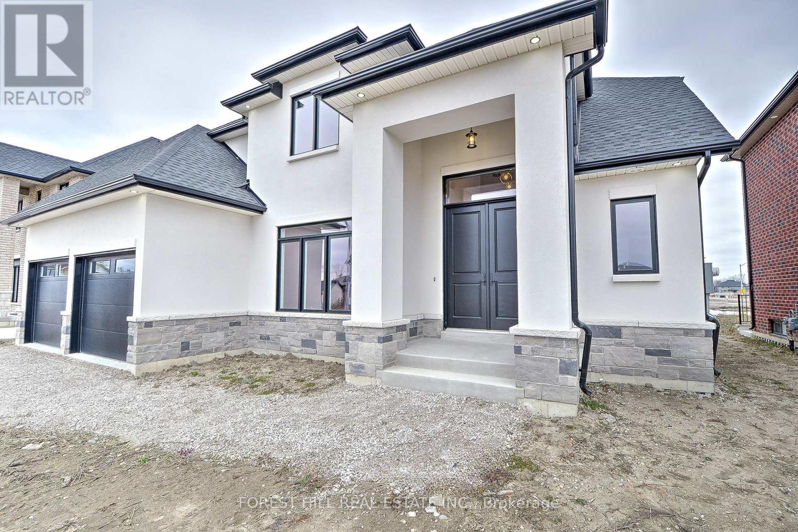 Property at 586 ORCHARDS CRESCENT image 2