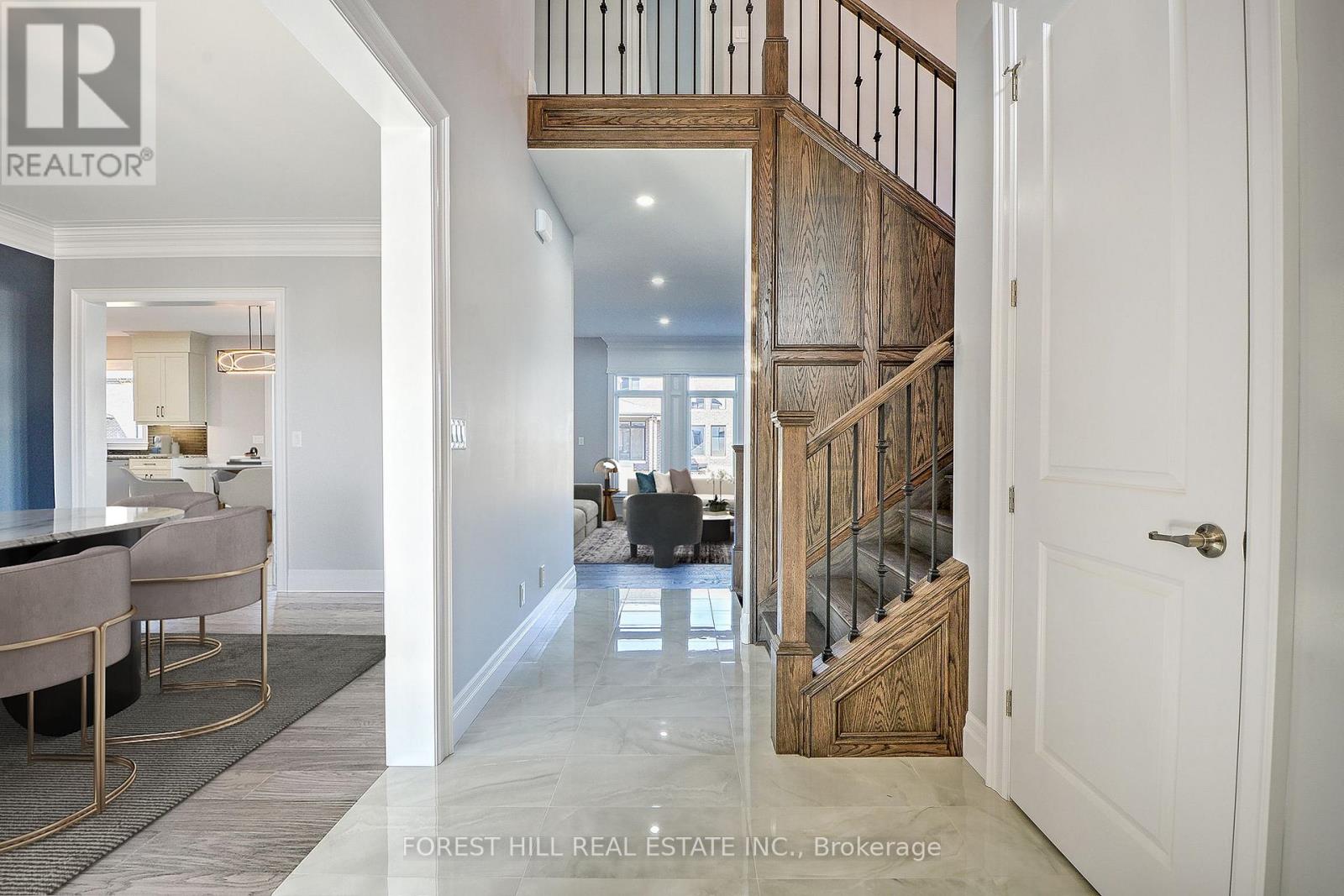 Property at 586 ORCHARDS CRESCENT image 3