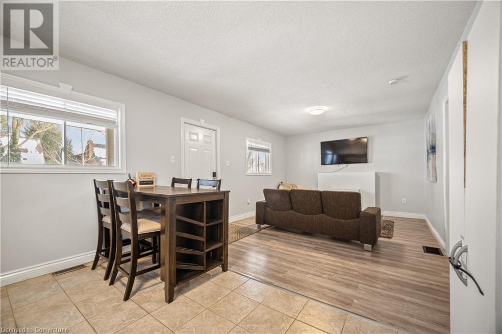 Photo 13 of 43 for 190 Rathowen Street