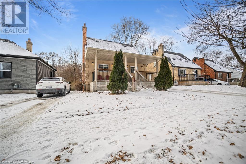 Photo 35 of 43 for 190 Rathowen Street