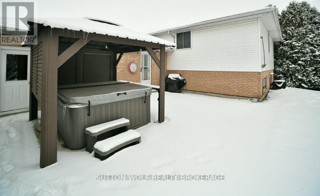 107 Mckellar Street, Southwest Middlesex, Ontario  N0L 1M0 - Photo 25 - X11920676