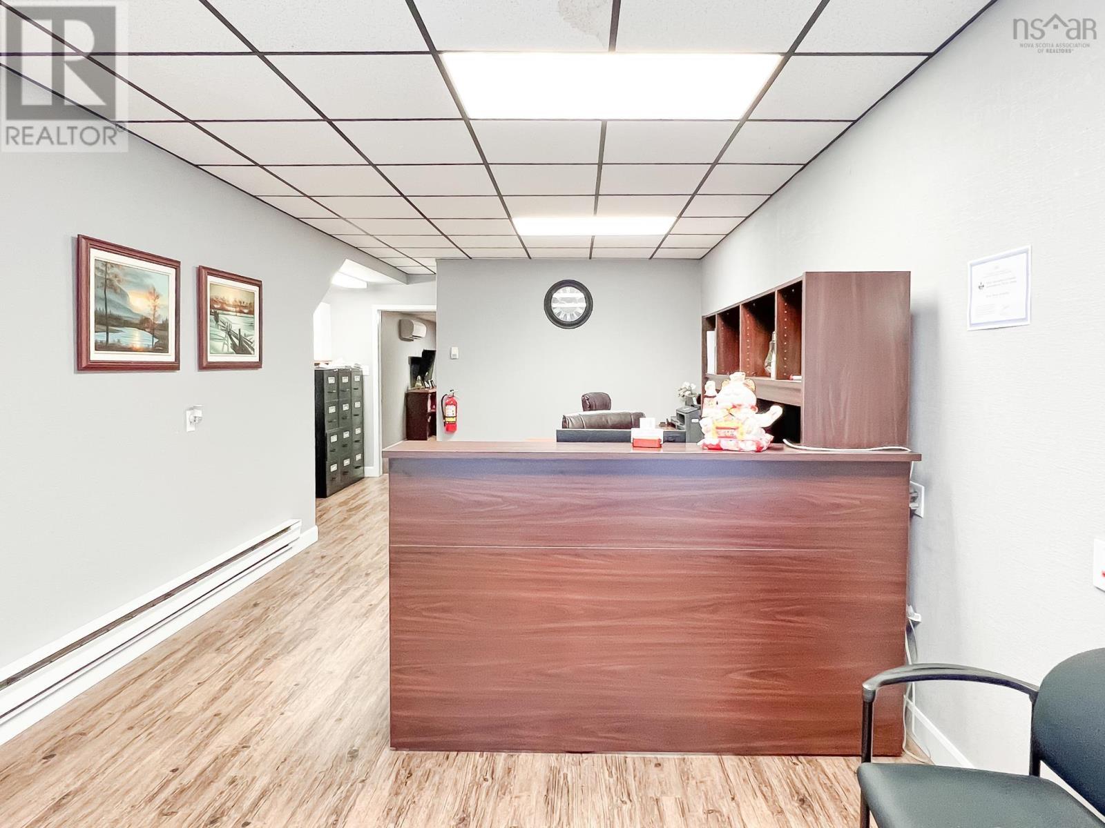 405 Main Street, Kentville, Nova Scotia  B4N 1K7 - Photo 2 - 202500756