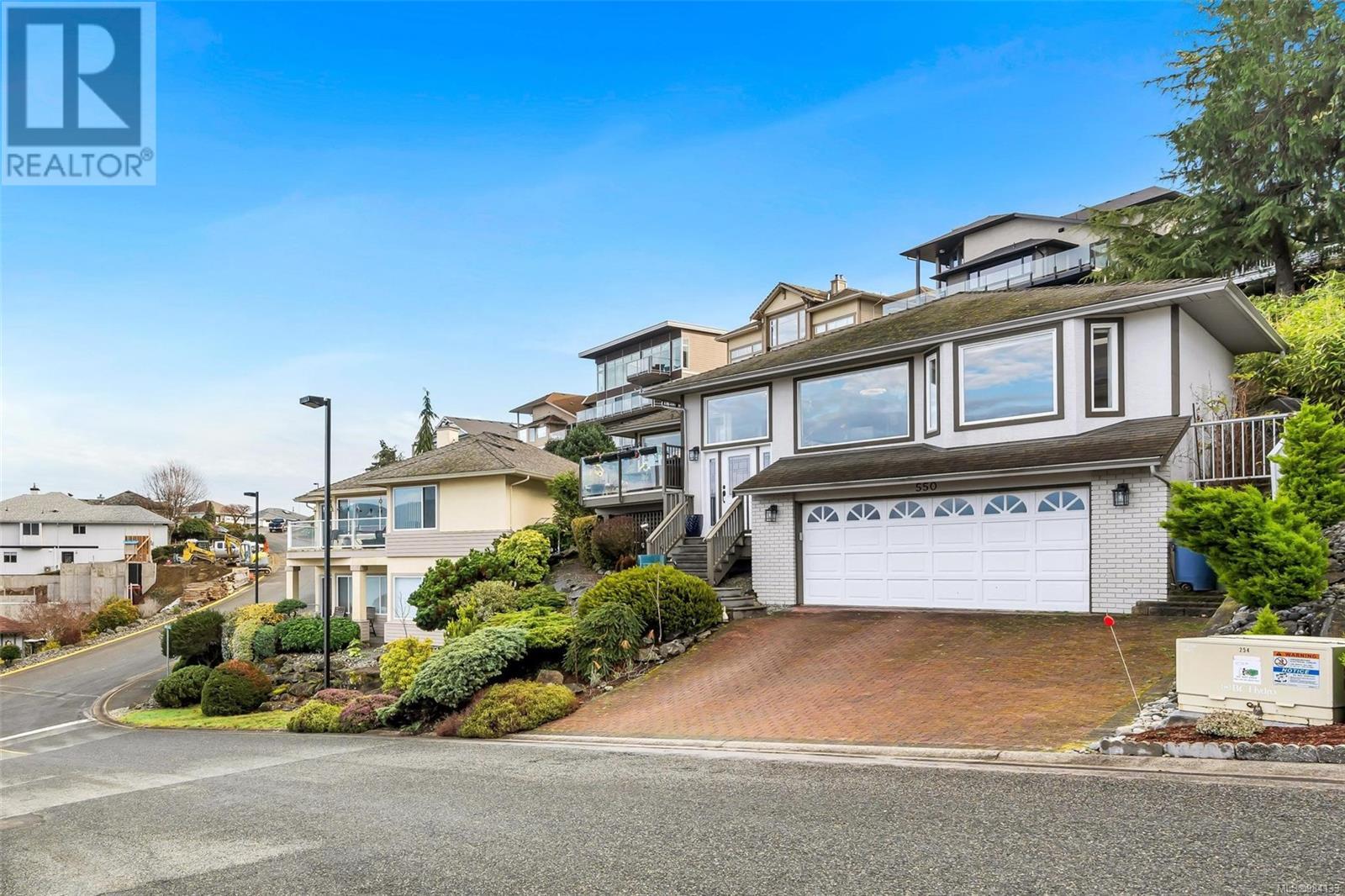 Property at 550 Marine Pl image 2