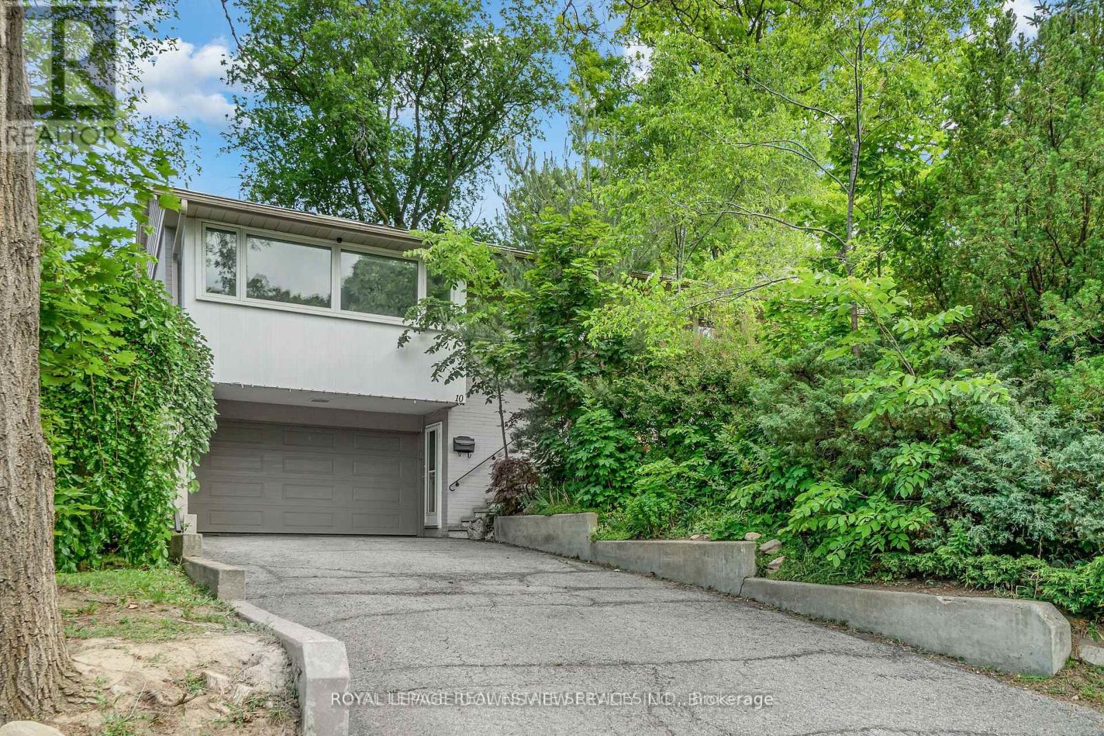 10 GREENBROOK DRIVE, Toronto, Ontario