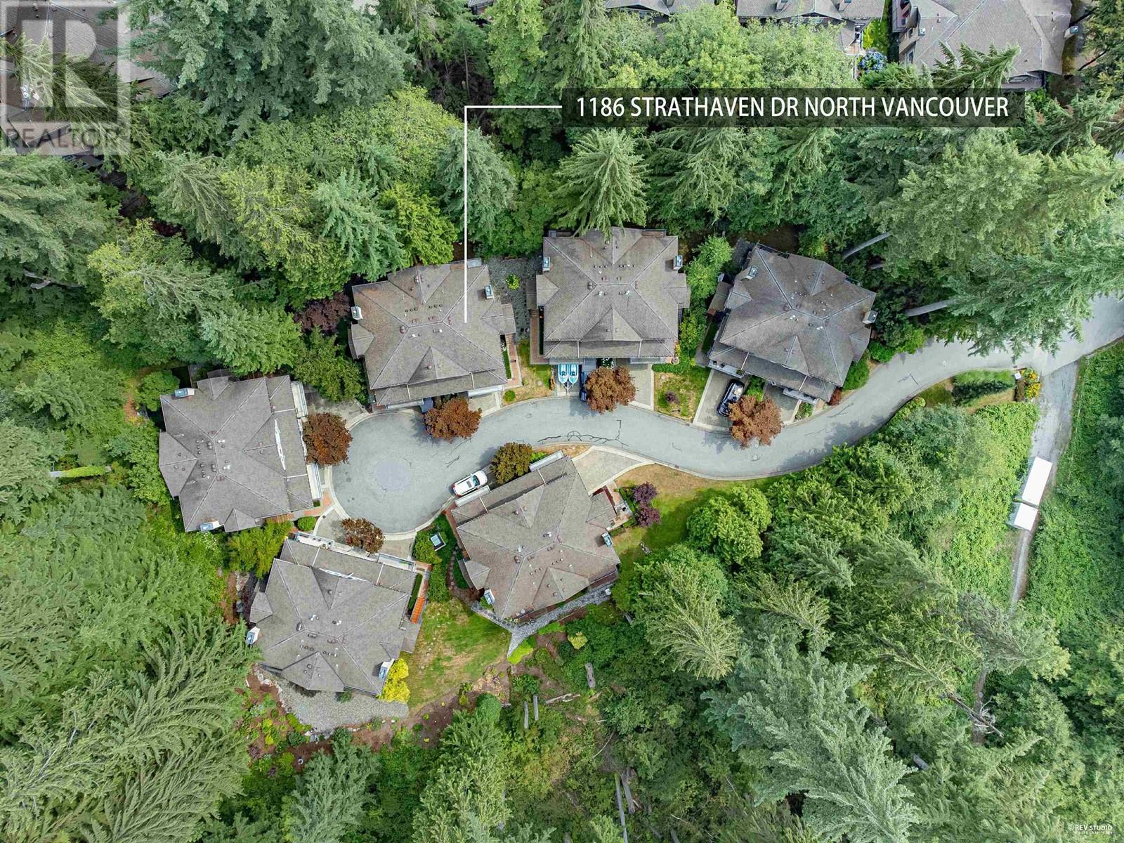 1186 Strathaven Drive, North Vancouver, British Columbia  V7H 2Z6 - Photo 3 - R2955196