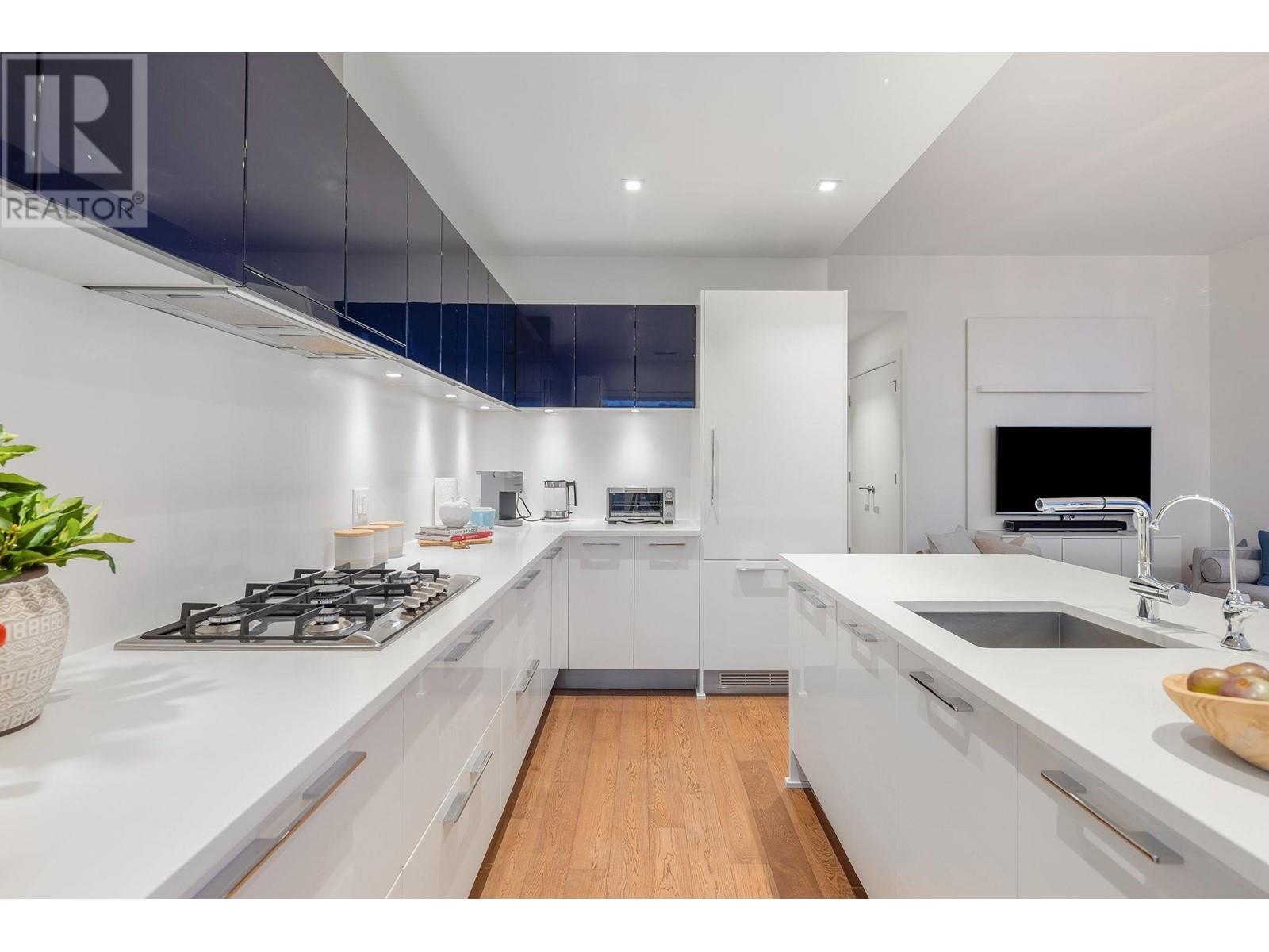 1601 108 E 1st Avenue, Vancouver, British Columbia  V5T 0E4 - Photo 2 - R2955210