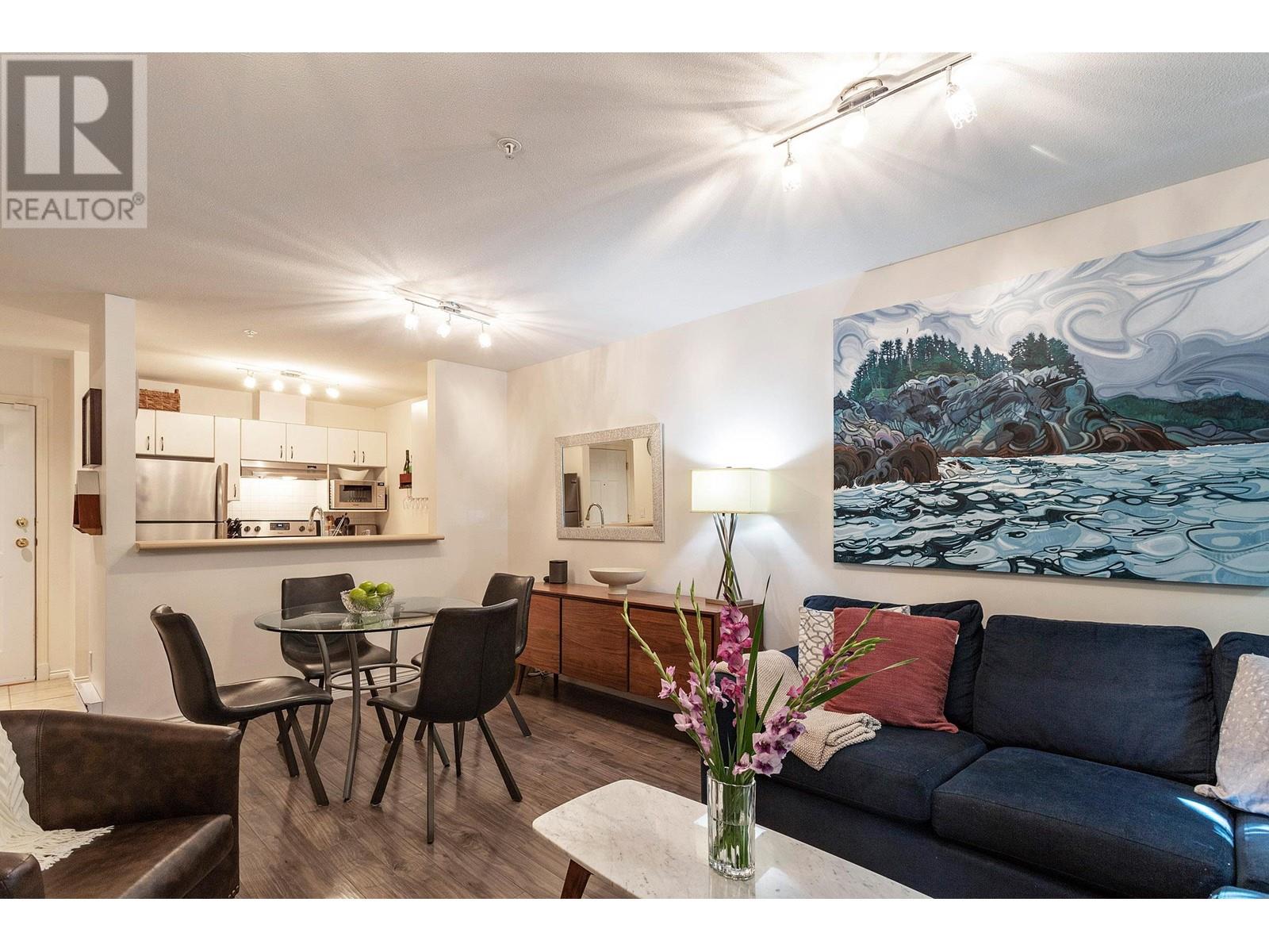 103 175 E 10th Street, North Vancouver, British Columbia  V7L 4W1 - Photo 3 - R2955213