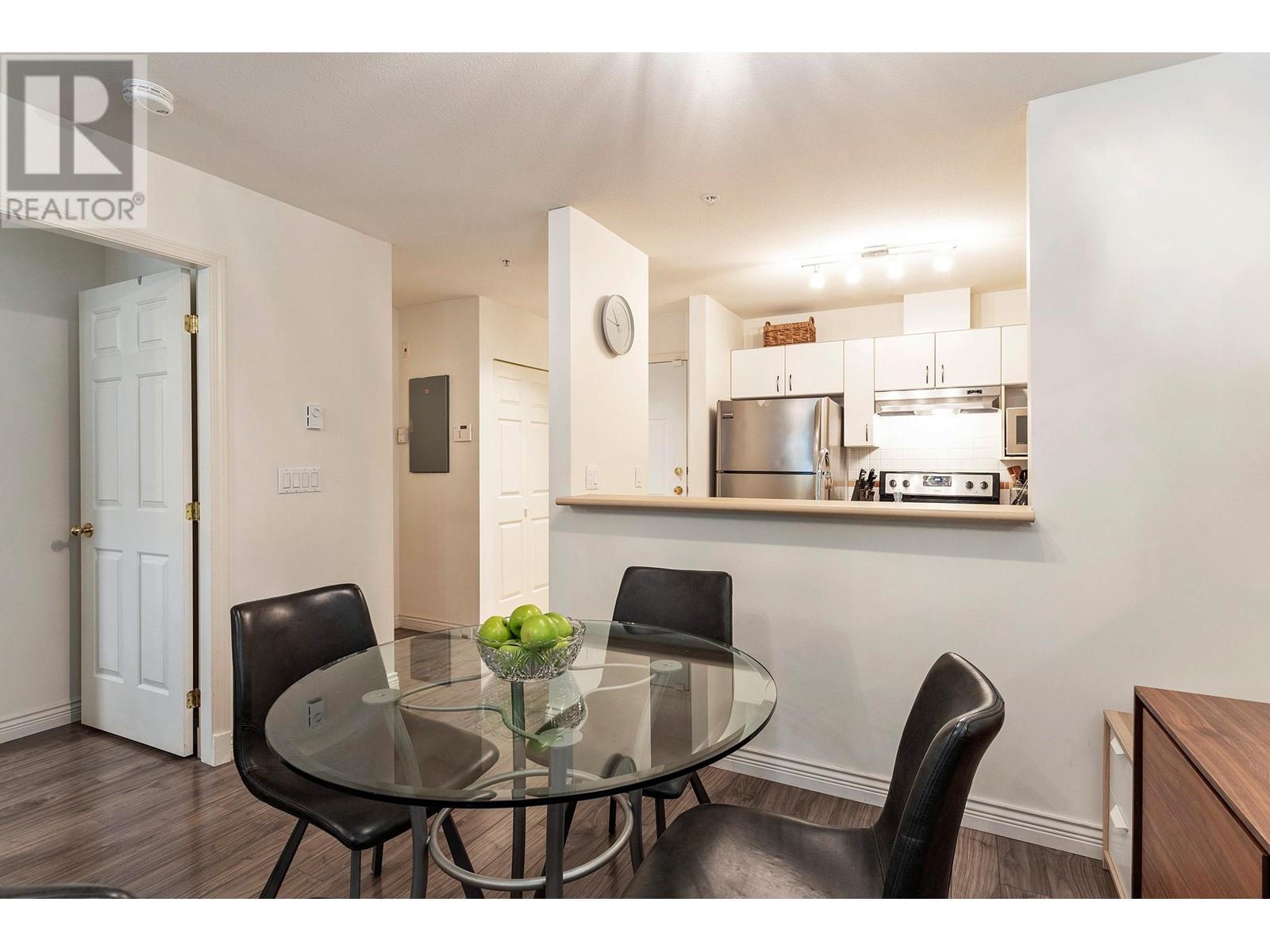 103 175 E 10th Street, North Vancouver, British Columbia  V7L 4W1 - Photo 4 - R2955213