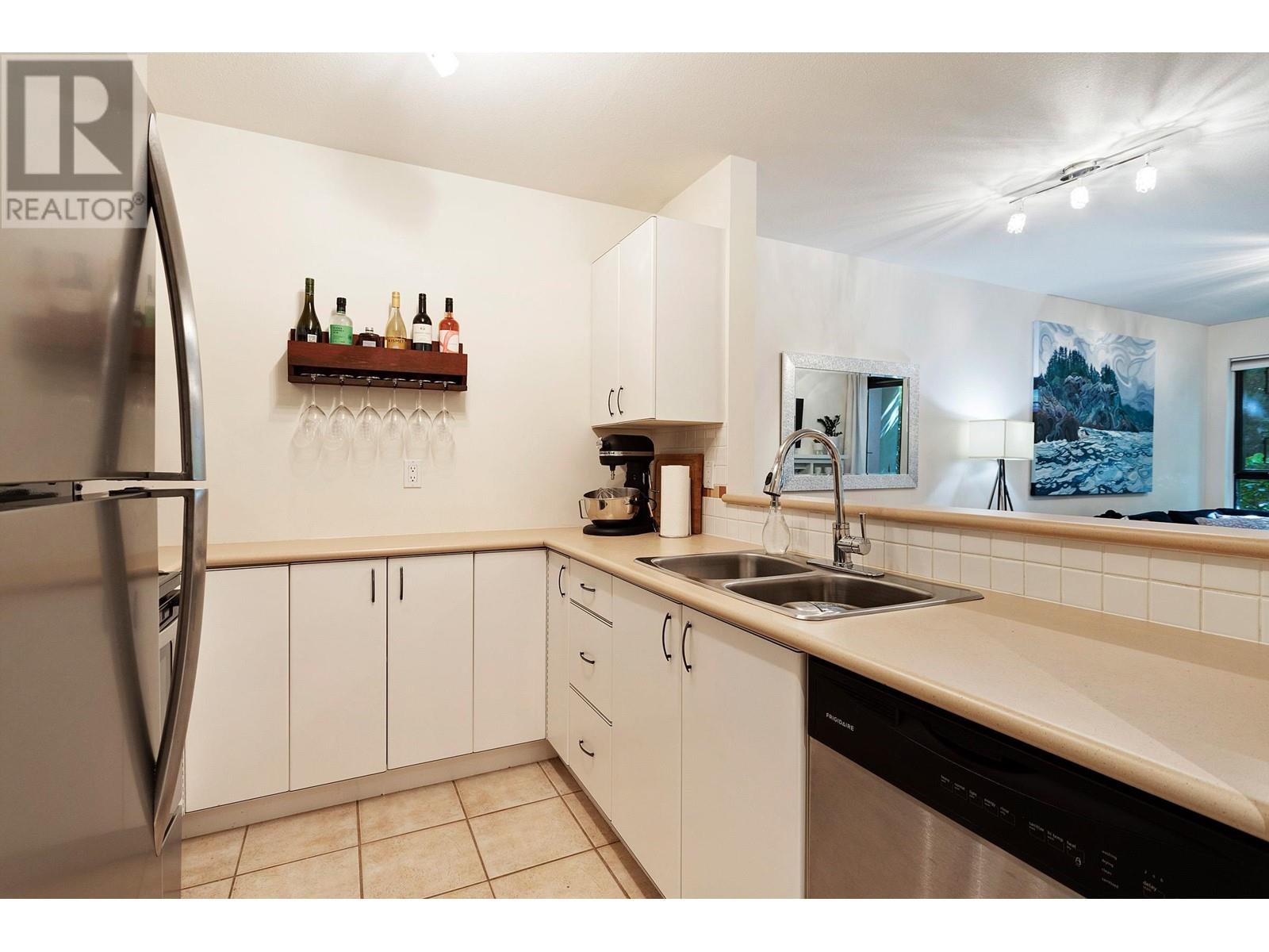 103 175 E 10th Street, North Vancouver, British Columbia  V7L 4W1 - Photo 6 - R2955213