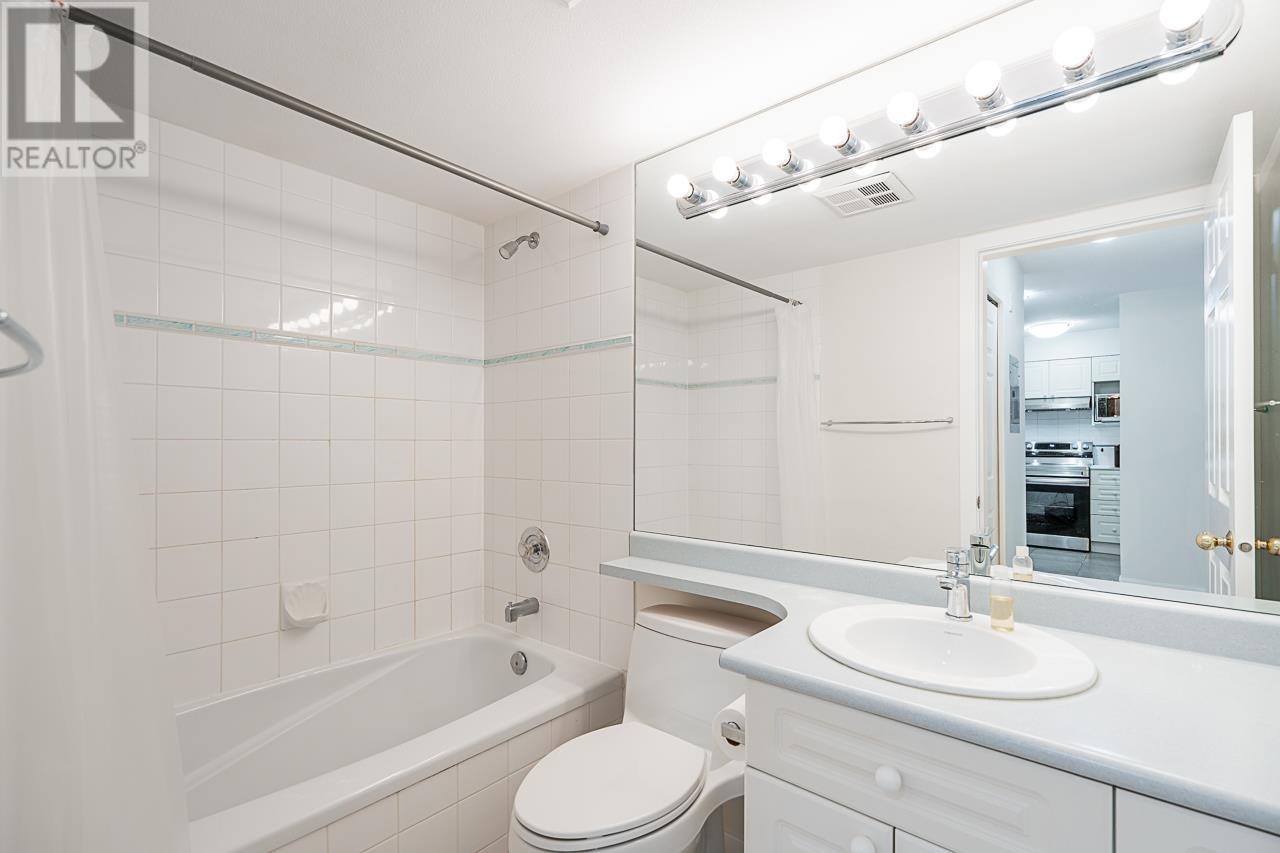 202 855 W 16TH STREET