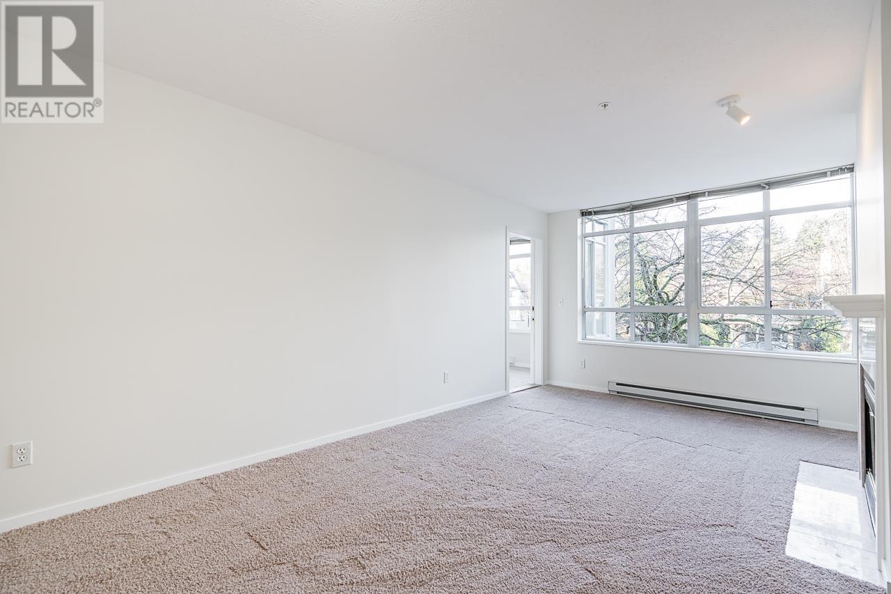 202 855 W 16TH STREET