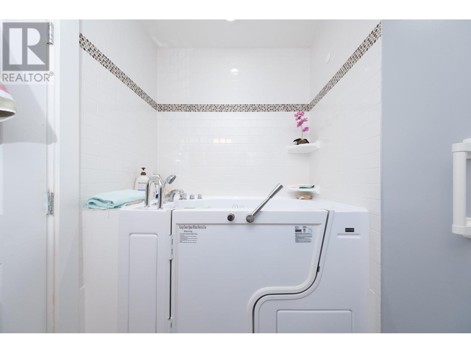 7342 Celista Drive, Vancouver, British Columbia V5S 4A1 - Photo 14 - R2955241