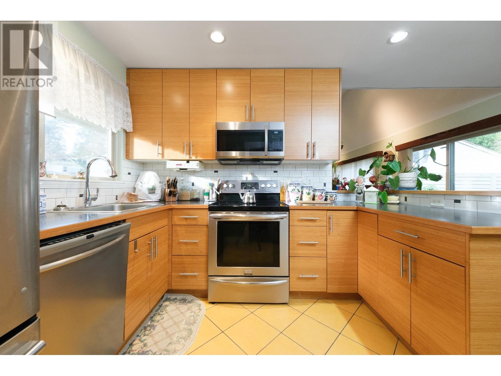 7342 Celista Drive, Vancouver, British Columbia V5S 4A1 - Photo 6 - R2955241