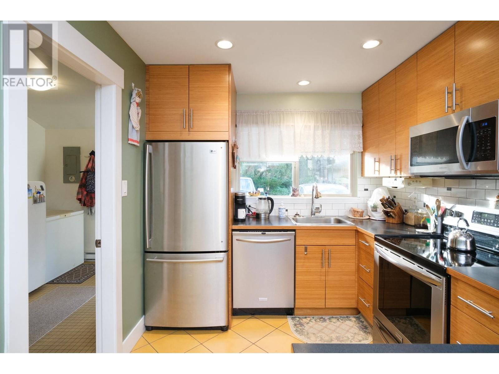 7342 Celista Drive, Vancouver, British Columbia V5S 4A1 - Photo 8 - R2955241