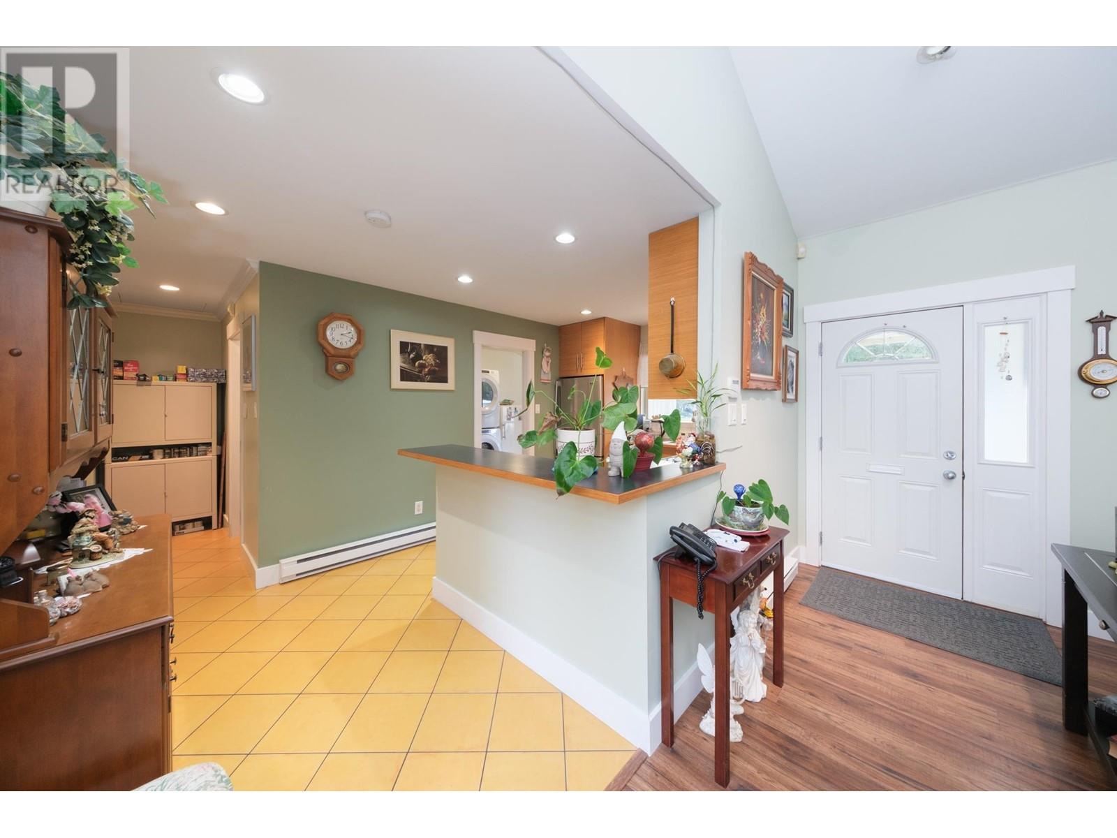 7342 Celista Drive, Vancouver, British Columbia V5S 4A1 - Photo 9 - R2955241