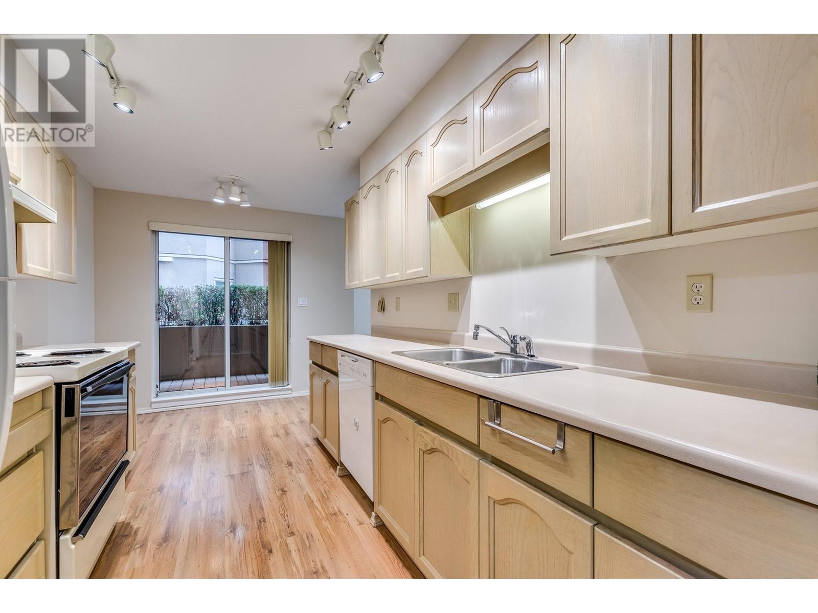 107 1240 Quayside Drive, New Westminster, British Columbia V3M 6H1 - Photo 10 - R2955249