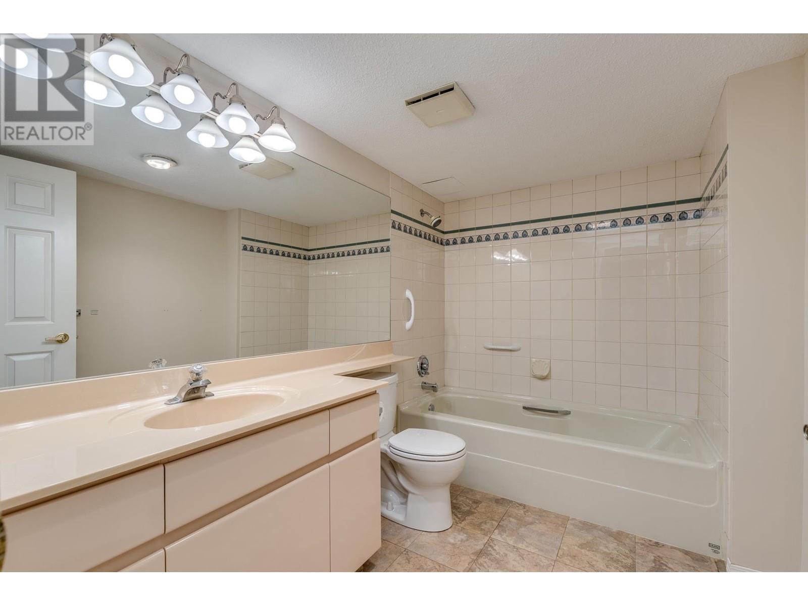 107 1240 Quayside Drive, New Westminster, British Columbia V3M 6H1 - Photo 12 - R2955249