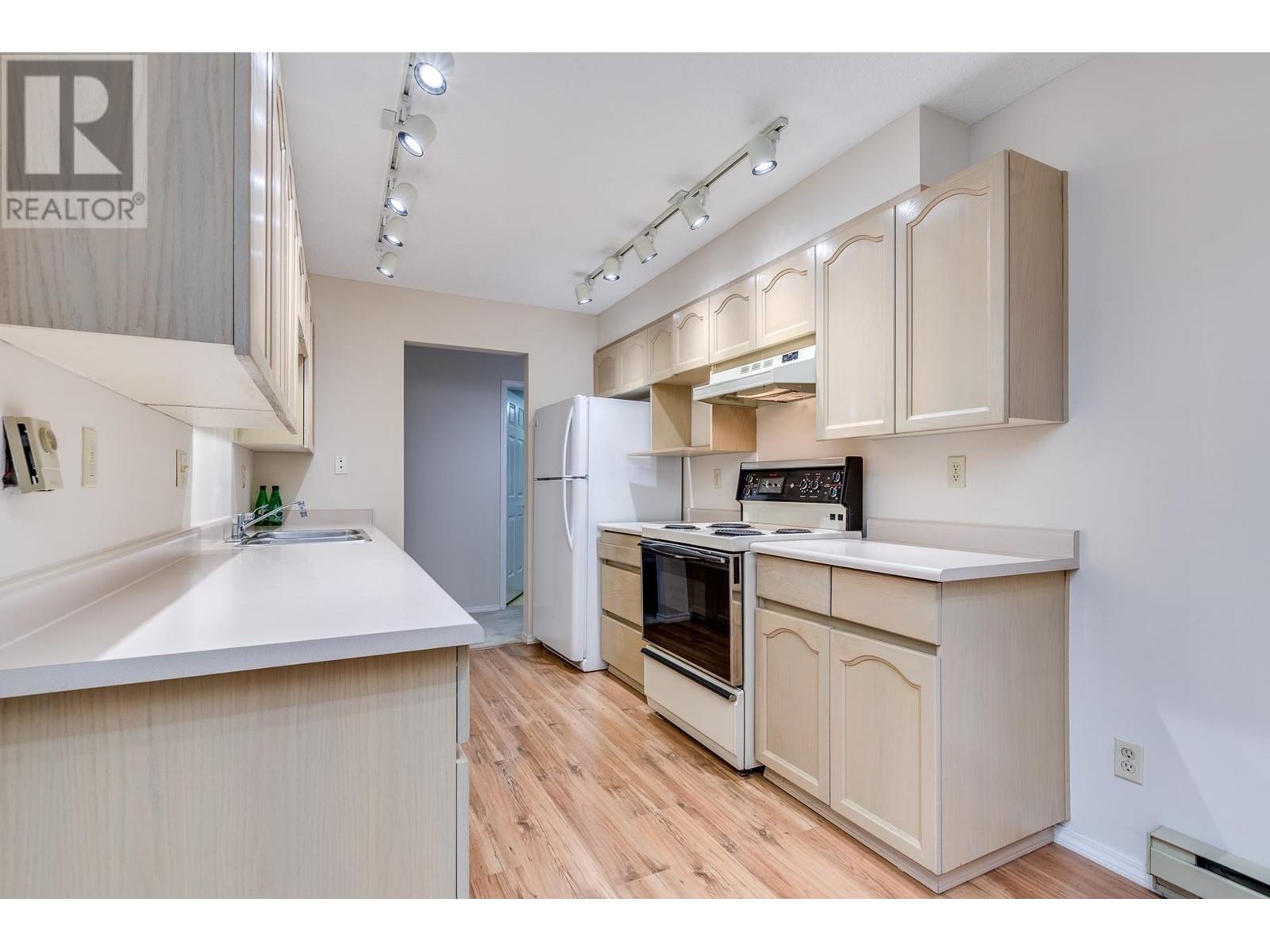 107 1240 Quayside Drive, New Westminster, British Columbia V3M 6H1 - Photo 8 - R2955249