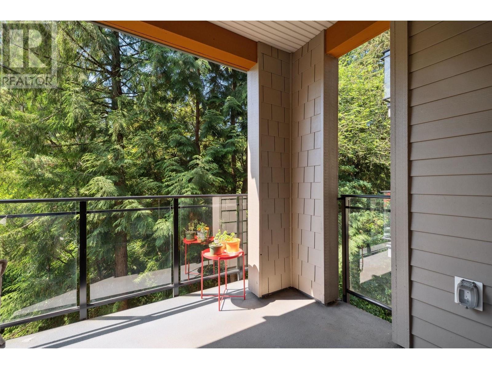 305 3399 Noel Drive, Burnaby, British Columbia  V3J 0G8 - Photo 2 - R2955261