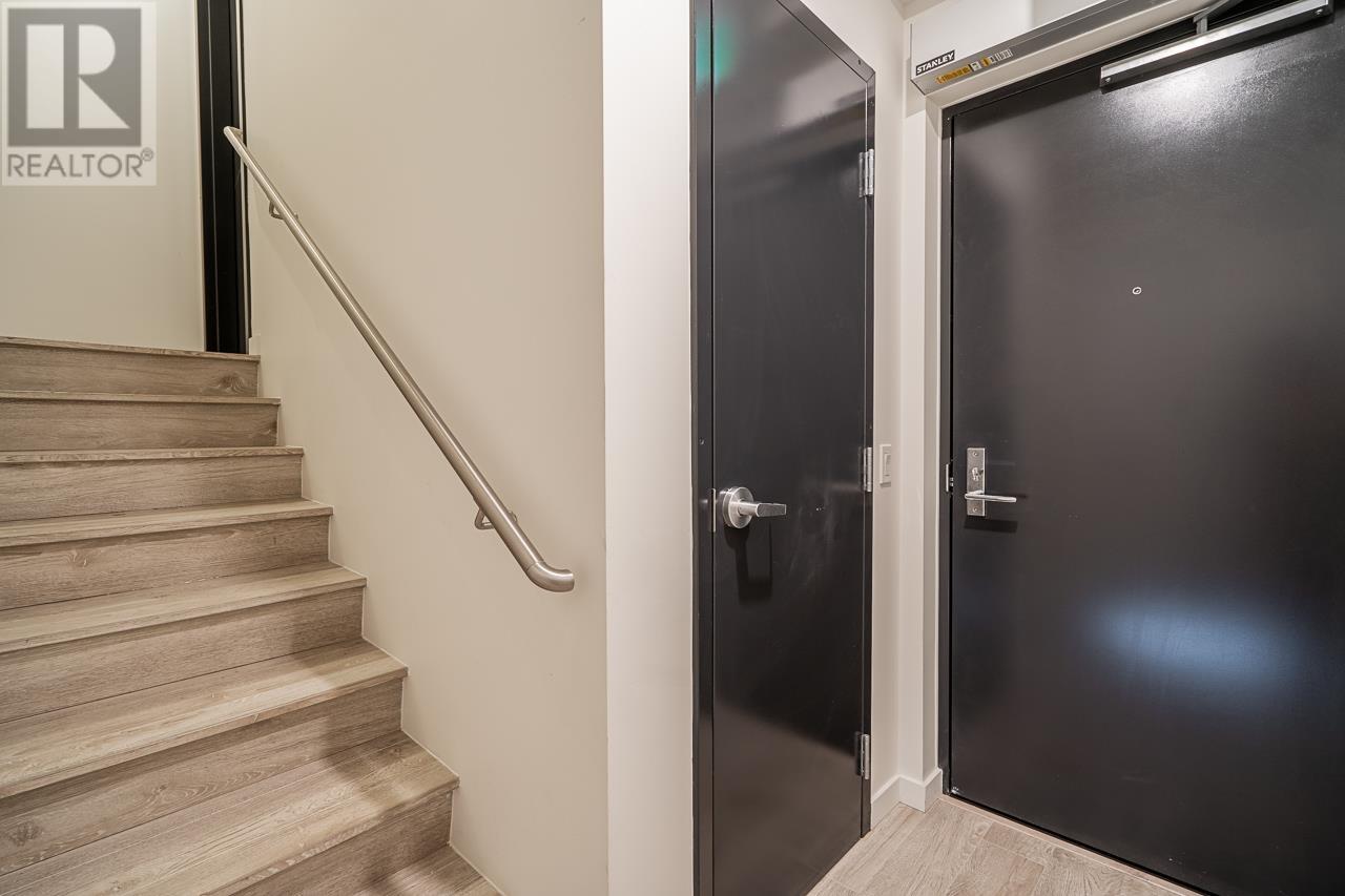 2378 Douglas Road, Burnaby, British Columbia  V5B 0B5 - Photo 10 - R2955272