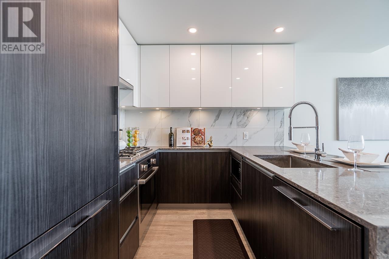 2378 Douglas Road, Burnaby, British Columbia  V5B 0B5 - Photo 12 - R2955272