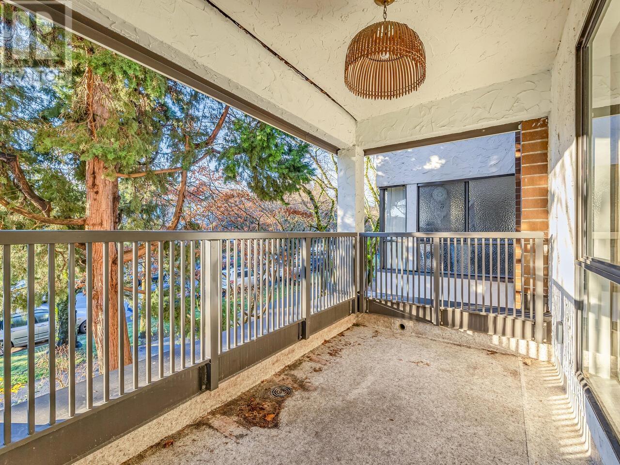 204 1877 W 5th Avenue, Vancouver, British Columbia  V6J 1P5 - Photo 8 - R2955284