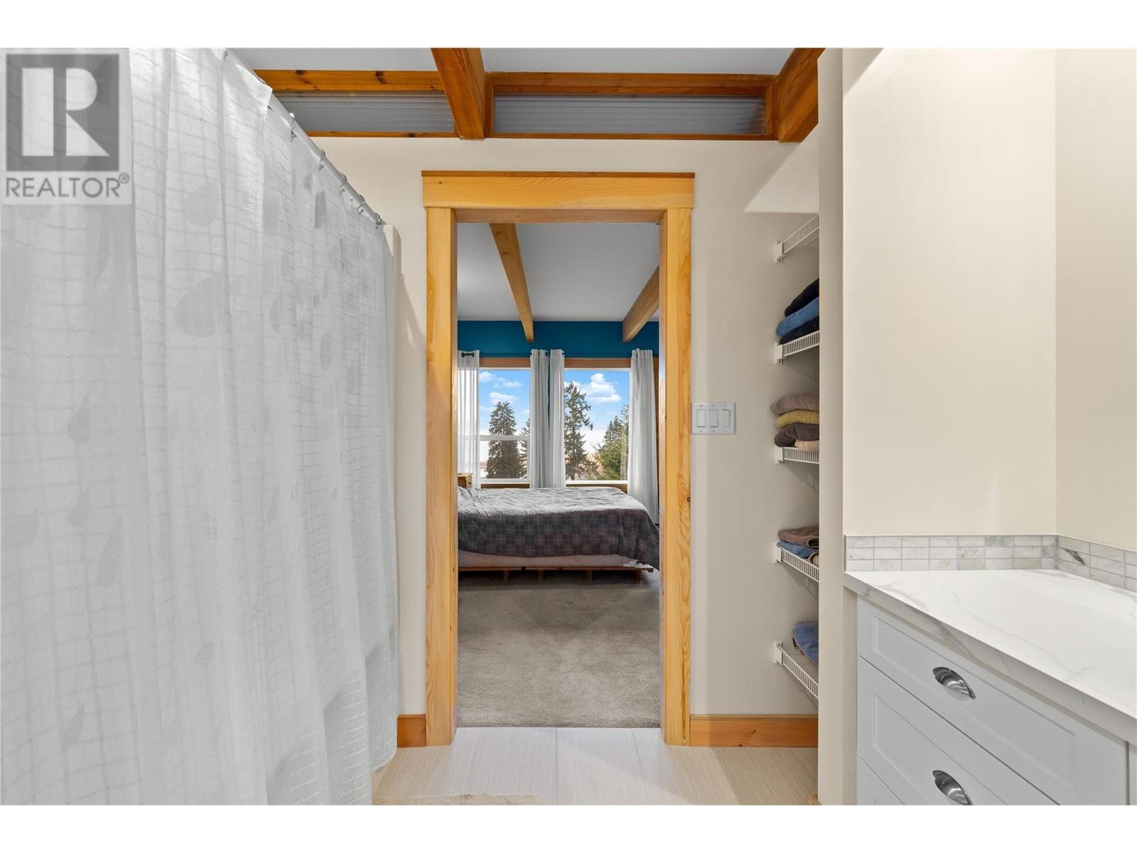 Property at 1461 16 Street NE image 3