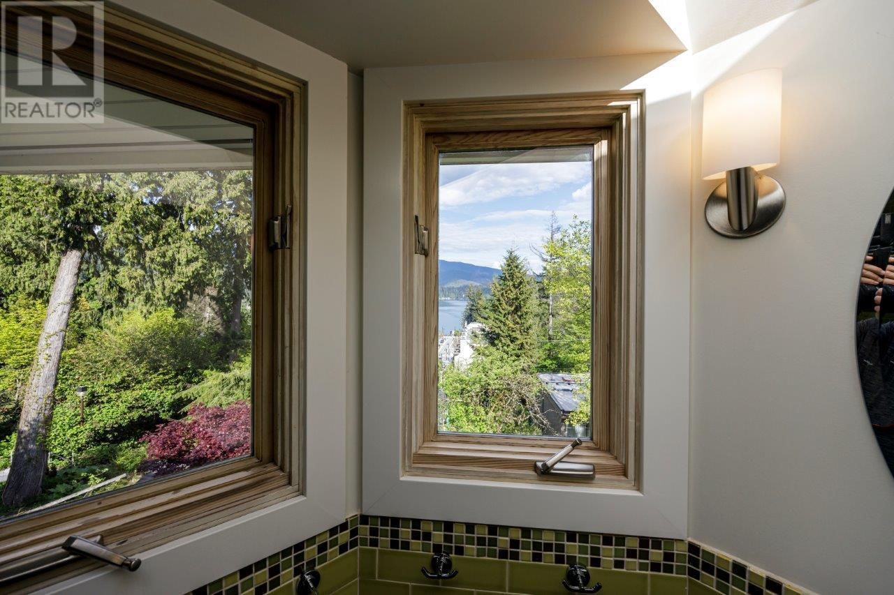 2190 Badger Road, North Vancouver, British Columbia  V7G 1T1 - Photo 26 - R2955224