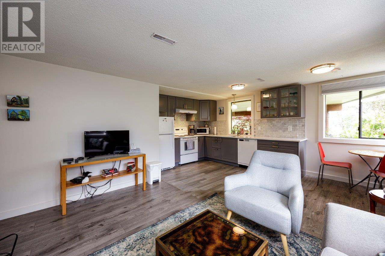 2190 Badger Road, North Vancouver, British Columbia  V7G 1T1 - Photo 32 - R2955224