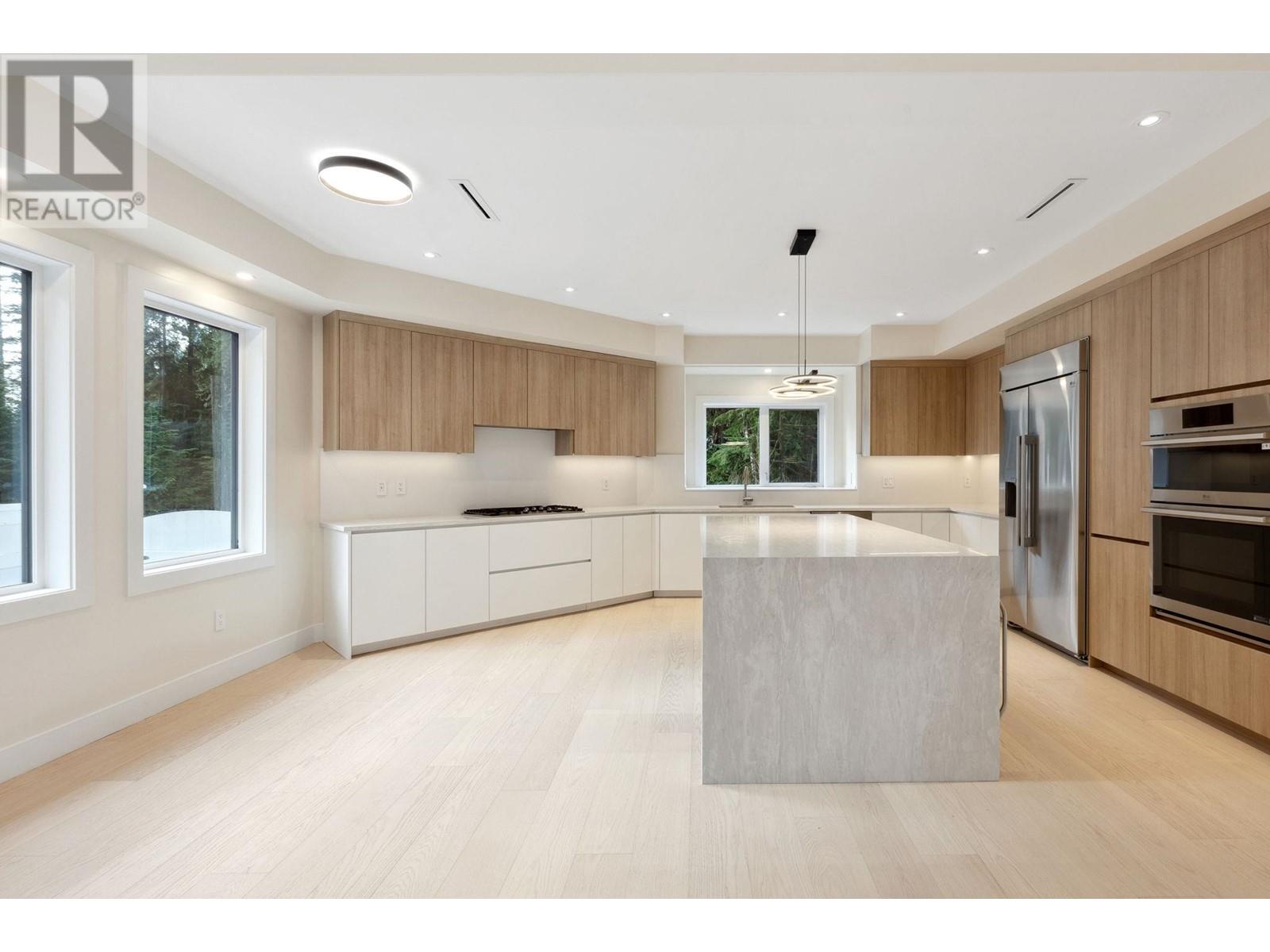 3529 Anne Macdonald Way, North Vancouver, British Columbia  V7G 2S7 - Photo 12 - R2955285