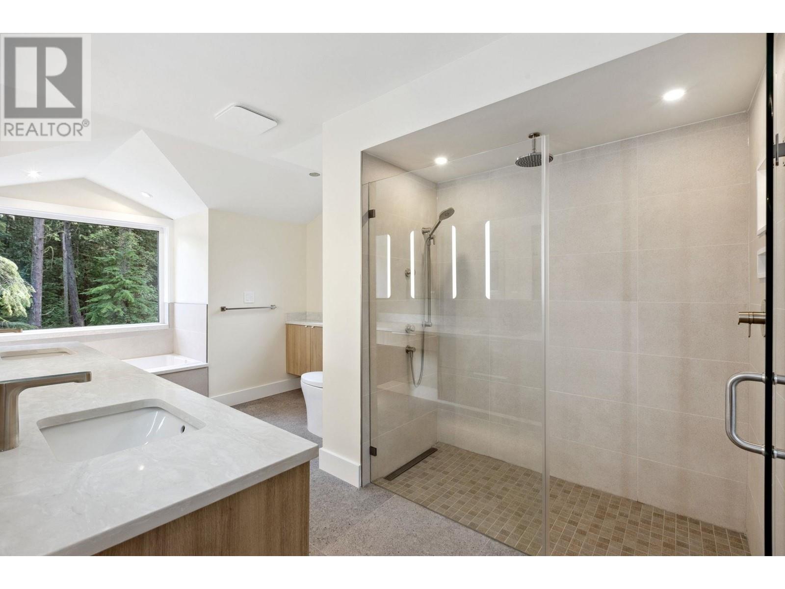 3529 Anne Macdonald Way, North Vancouver, British Columbia  V7G 2S7 - Photo 21 - R2955285