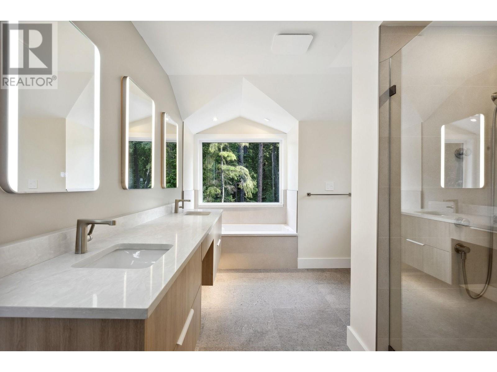 3529 Anne Macdonald Way, North Vancouver, British Columbia  V7G 2S7 - Photo 23 - R2955285