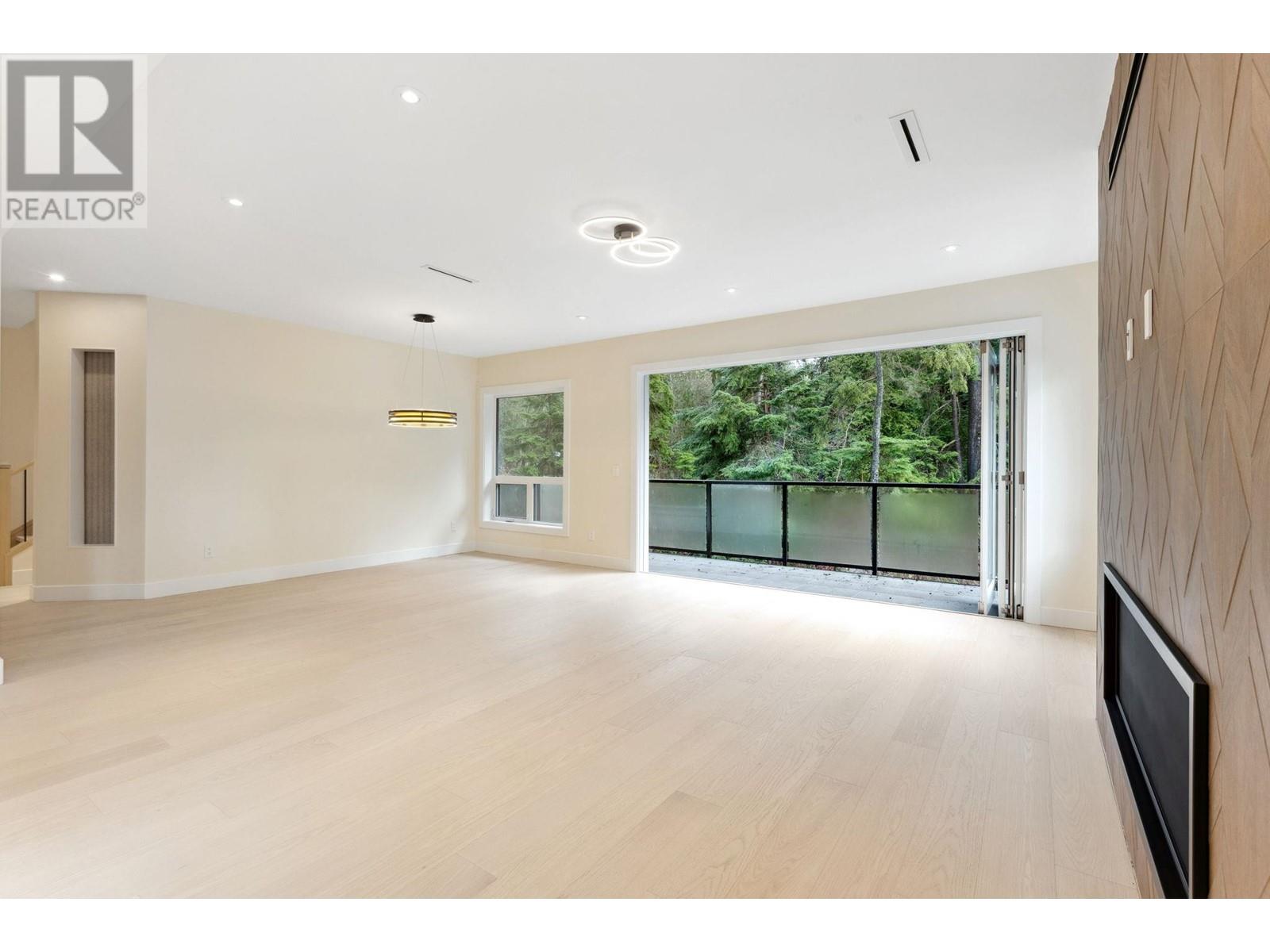 3529 Anne Macdonald Way, North Vancouver, British Columbia  V7G 2S7 - Photo 5 - R2955285