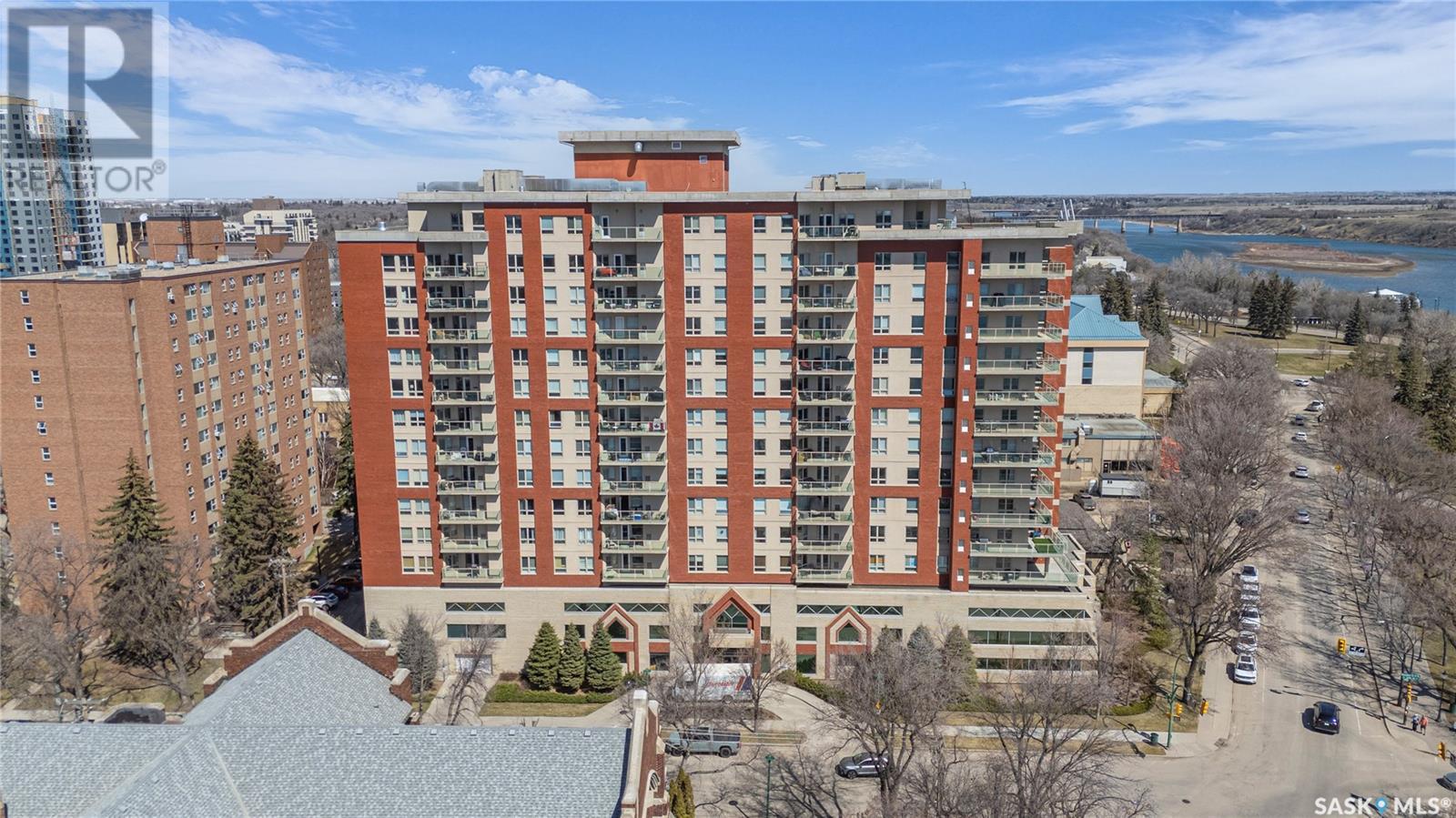 Property at 1408 902 Spadina CRESCENT E image 2