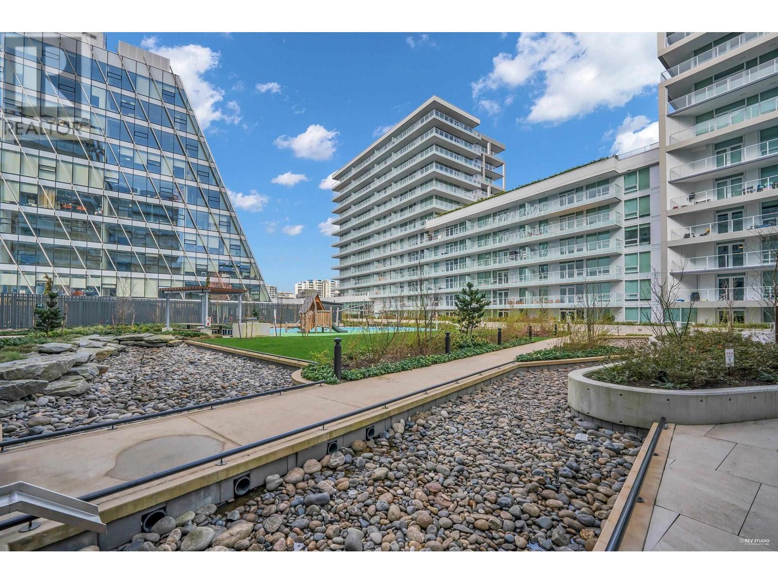 Listing Picture 25 of 29 : 504 6320 NO. 3 ROAD, Richmond / 烈治文 - 魯藝地產 Yvonne Lu Group - MLS Medallion Club Member