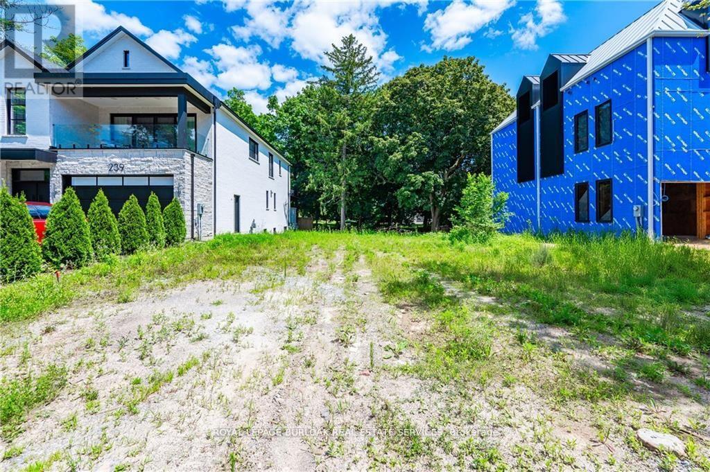235 Green Street, Burlington, Ontario  L7R 0B1 - Photo 12 - W11920906