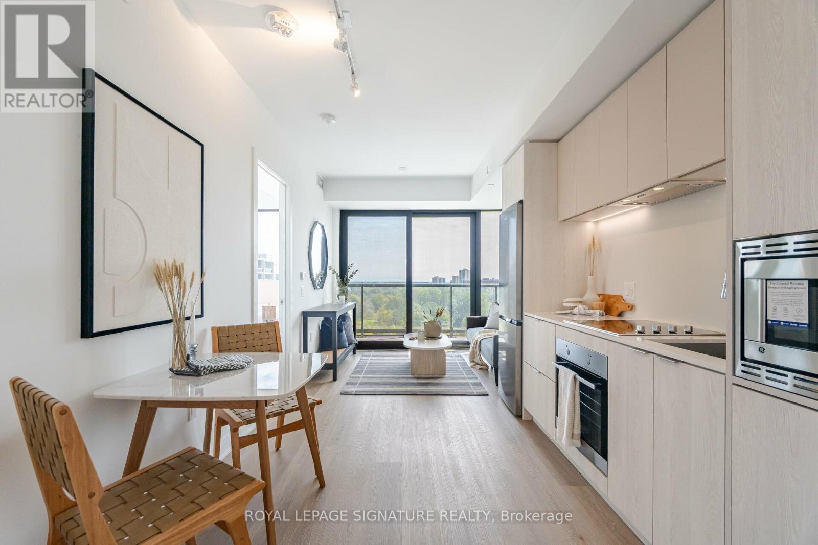 Property at 914 - 86 DUNDAS STREET E image 4