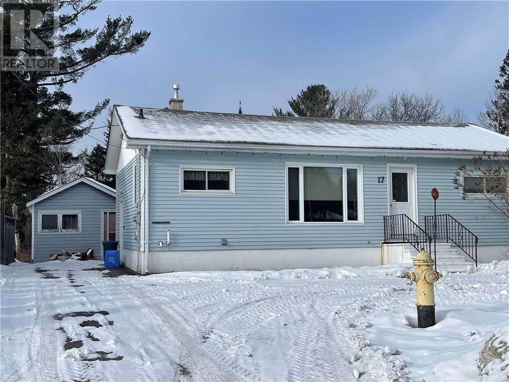 17 Wickwas Street, Greater Sudbury, Ontario  P0M 2R0 - Photo 3 - 2120343