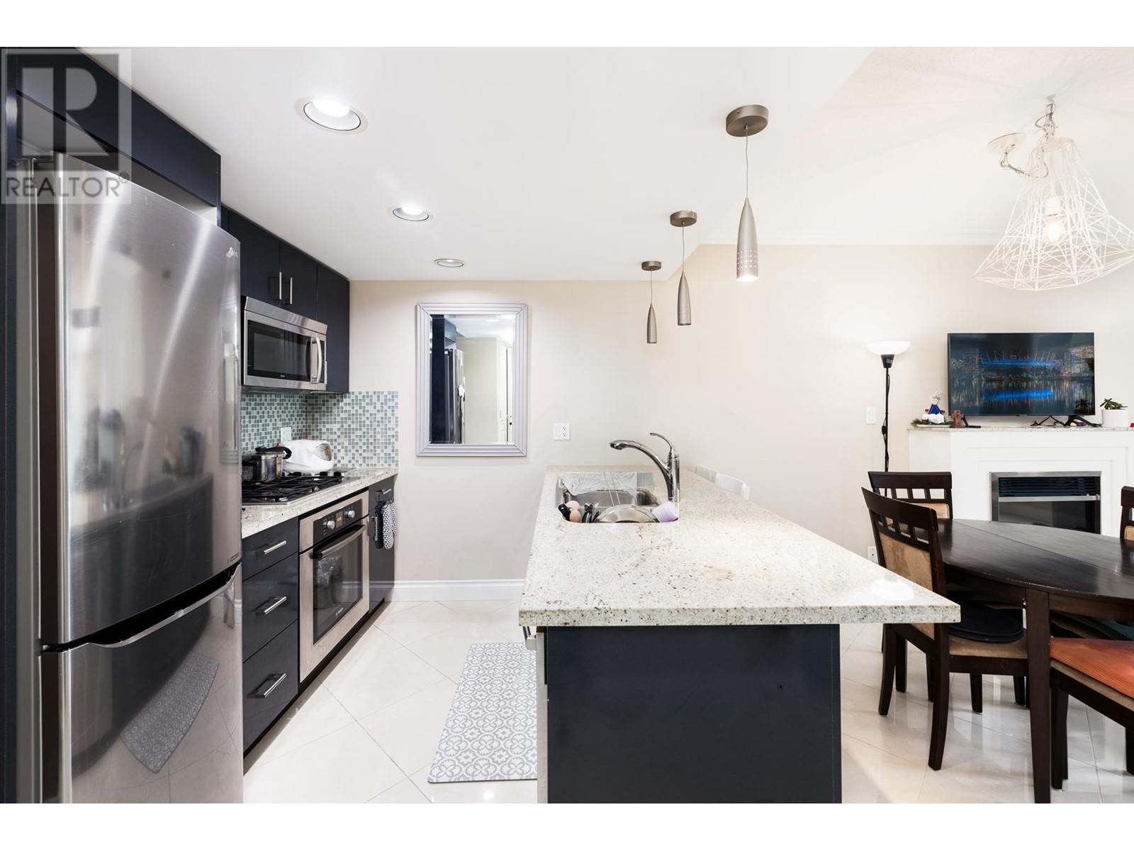 607 133 E Esplanade Avenue, North Vancouver, British Columbia  V7L 1A1 - Photo 1 - R2950557