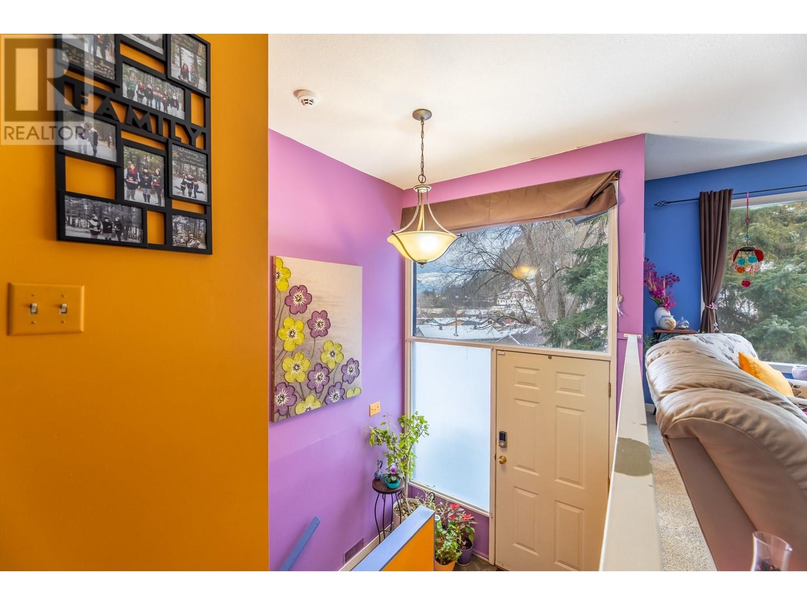 Property at 10811 Dunham Crescent image 4
