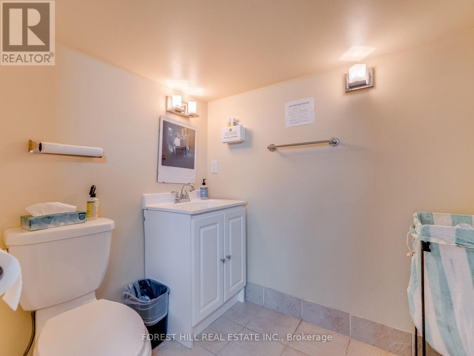 201 QUEEN STREET S Mississauga (Streetsville), ON L5M 1L4