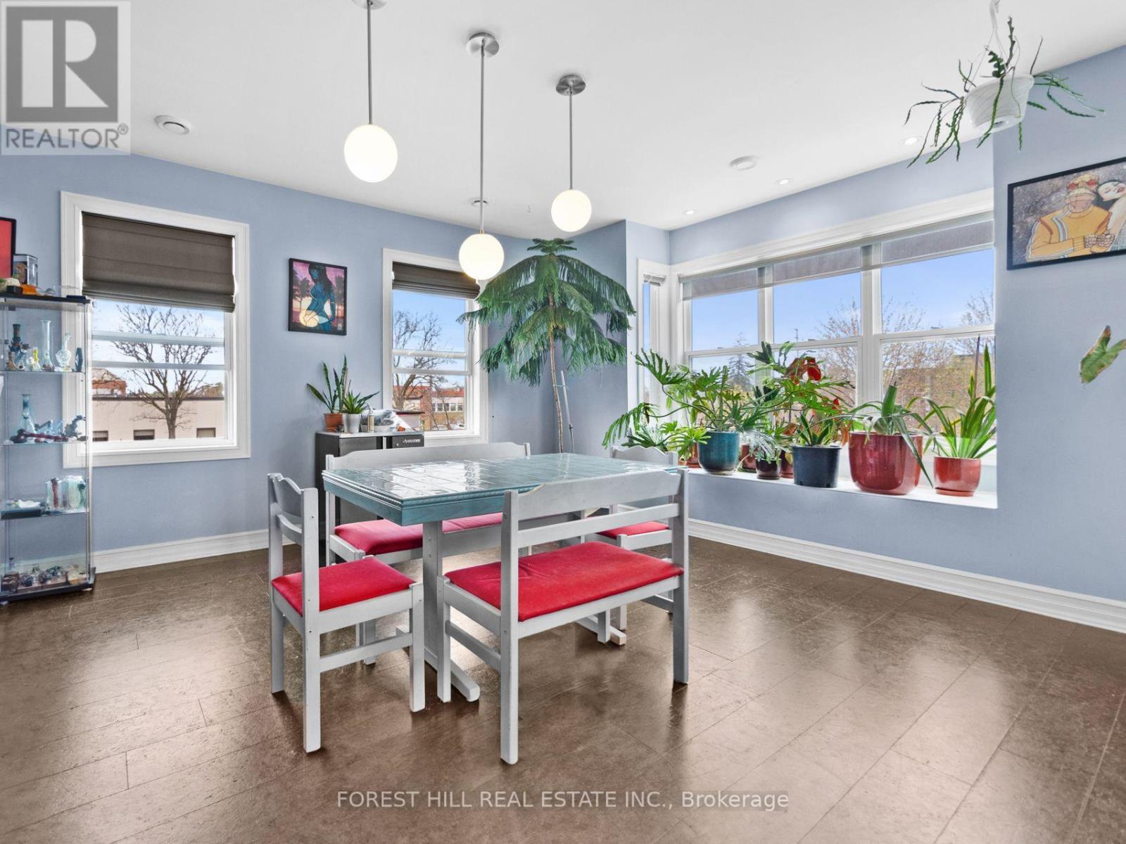 201 QUEEN STREET S Mississauga (Streetsville), ON L5M 1L4