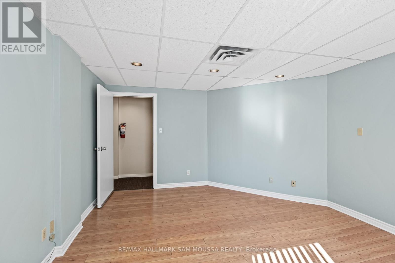 200 - 437 Gilmour Street, Ottawa, Ontario  K2P 0R5 - Photo 3 - X11921085