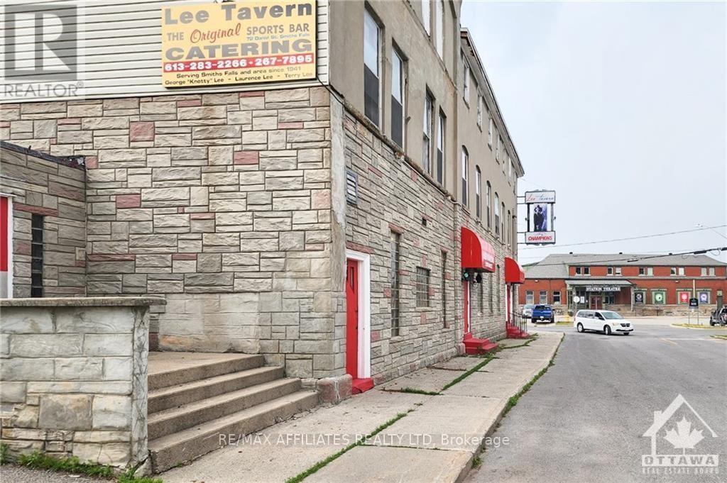 72 Daniel Street, Smiths Falls, Ontario  K7A 1J7 - Photo 2 - X9516112