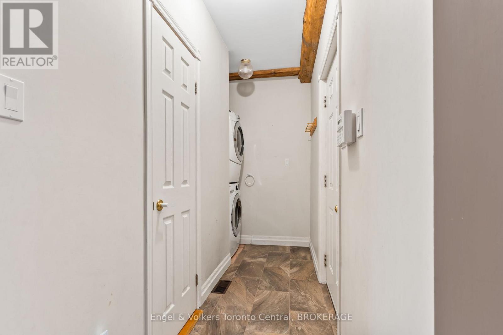 232 Church Street, Penetanguishene, Ontario  L9M 1G6 - Photo 13 - S11889587