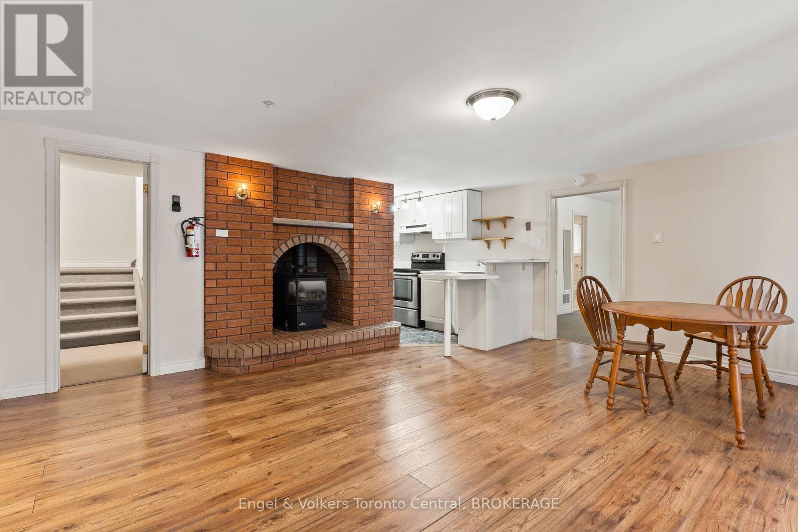 232 Church Street, Penetanguishene, Ontario  L9M 1G6 - Photo 20 - S11889587