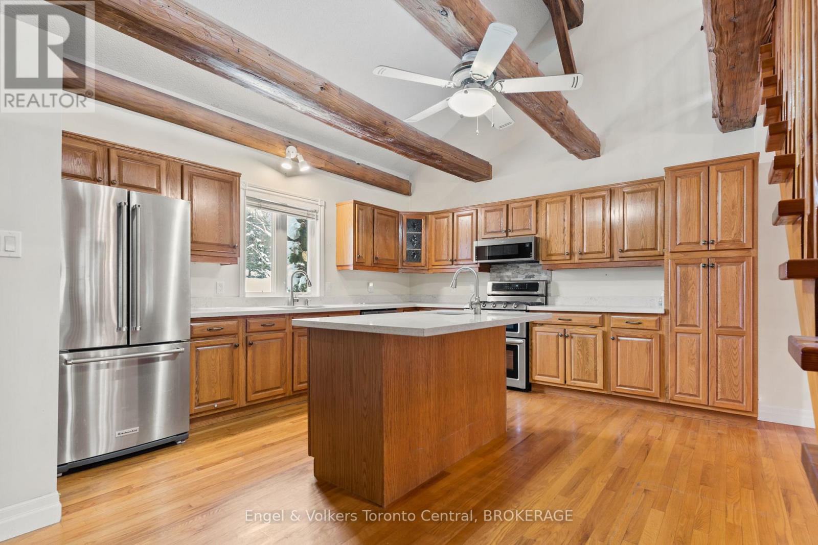 232 Church Street, Penetanguishene, Ontario  L9M 1G6 - Photo 4 - S11889587