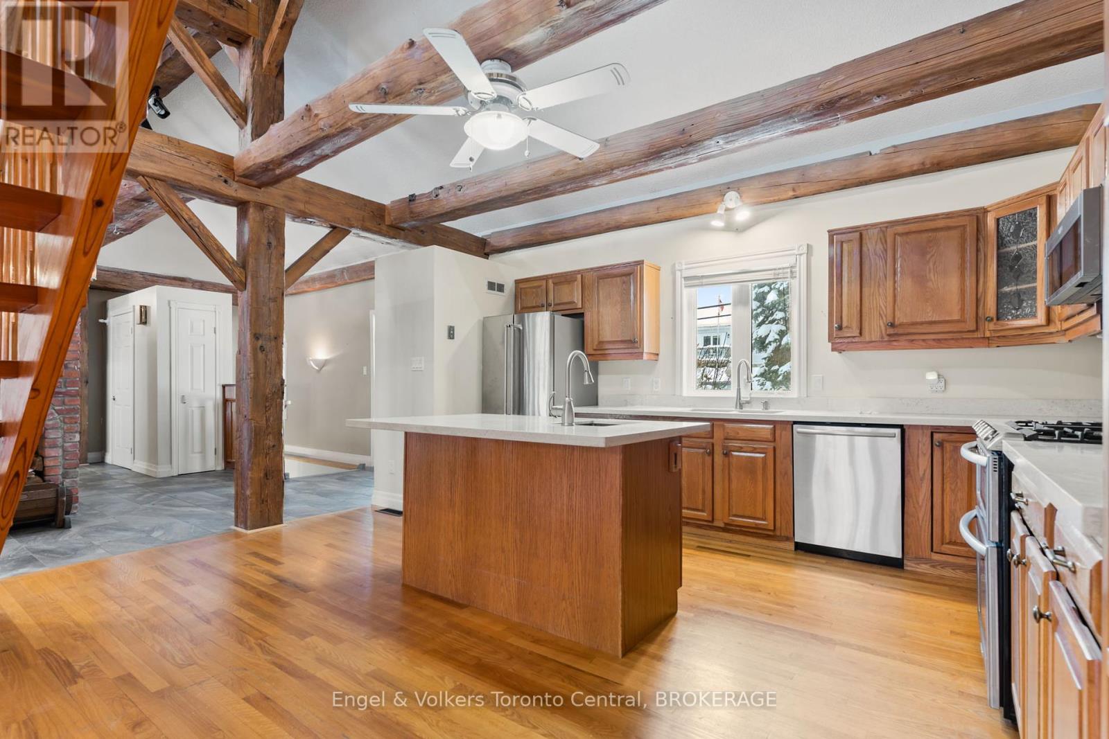 232 Church Street, Penetanguishene, Ontario  L9M 1G6 - Photo 5 - S11889587