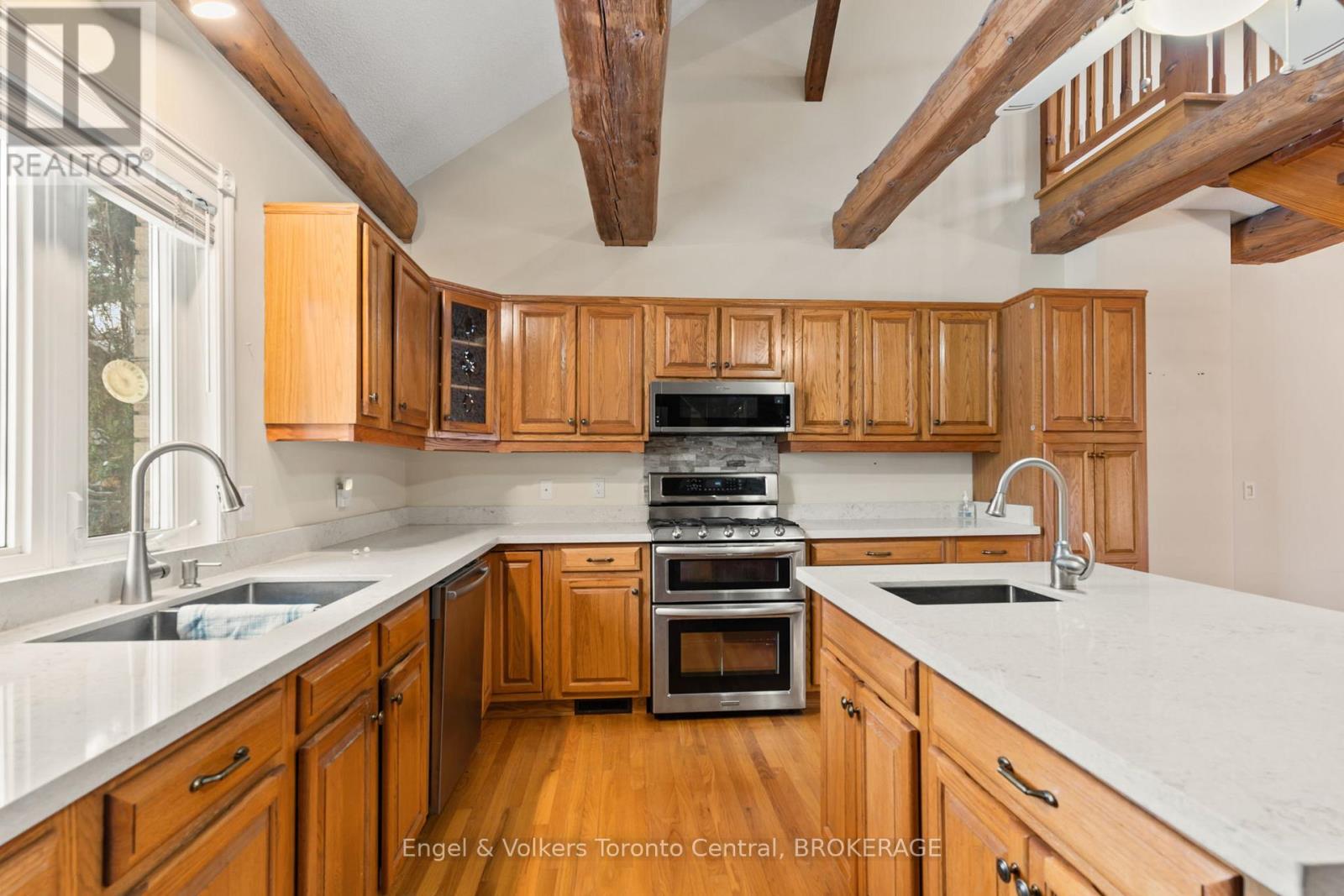 232 Church Street, Penetanguishene, Ontario  L9M 1G6 - Photo 6 - S11889587